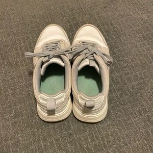 vionic women’s shoes